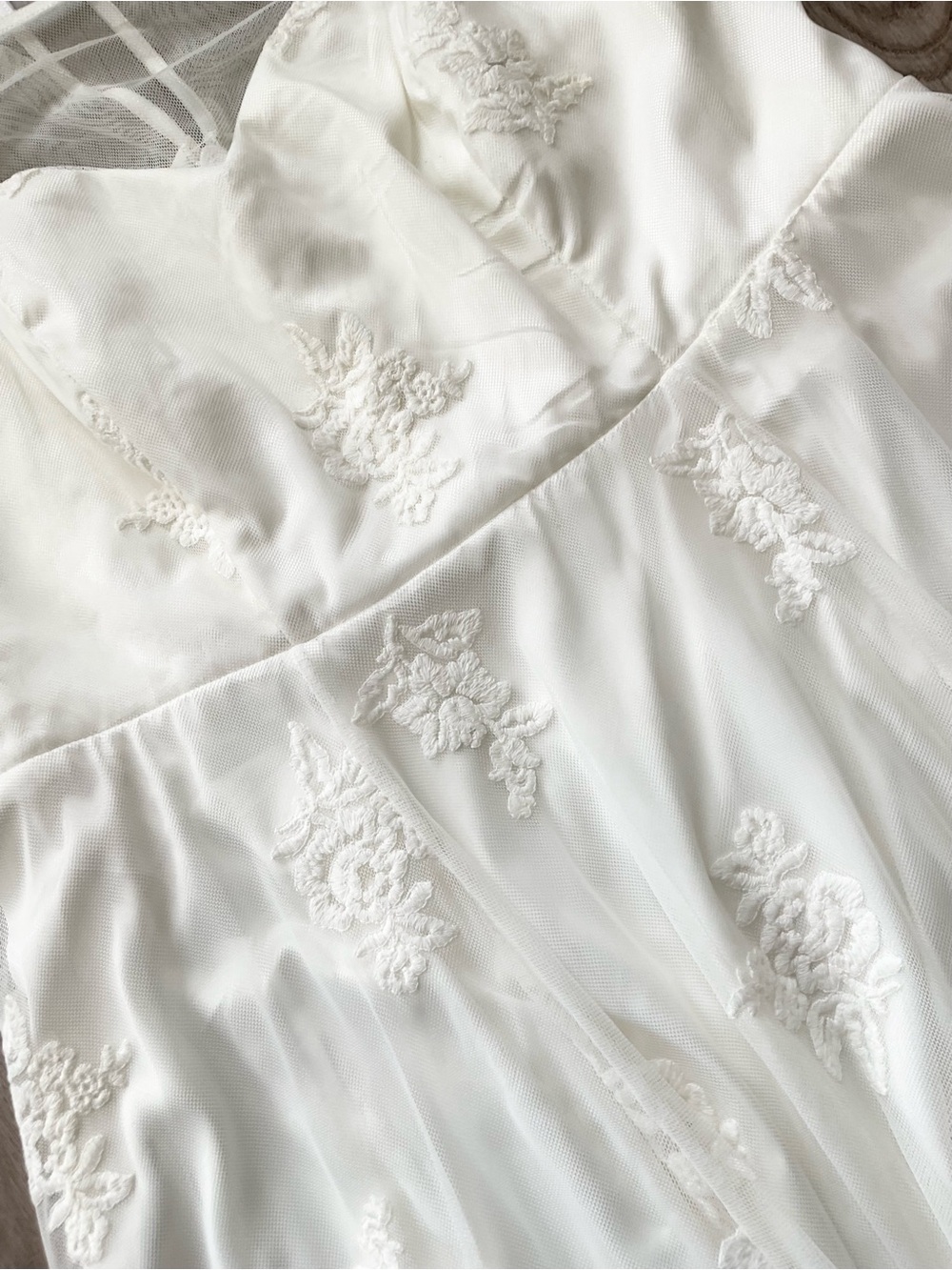 Torrid Embroidered Asymmetrical Floral Appliqué Hi-Low Maxi Dress Size 14 NWT - Picture 5 of 8